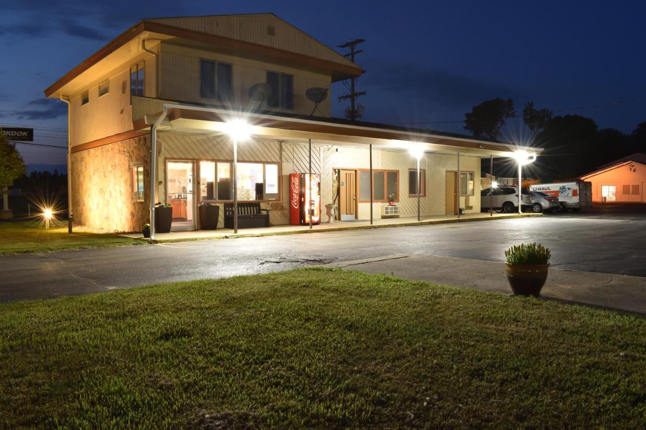 Great Lakes Inn & Suites South Haven Exterior foto