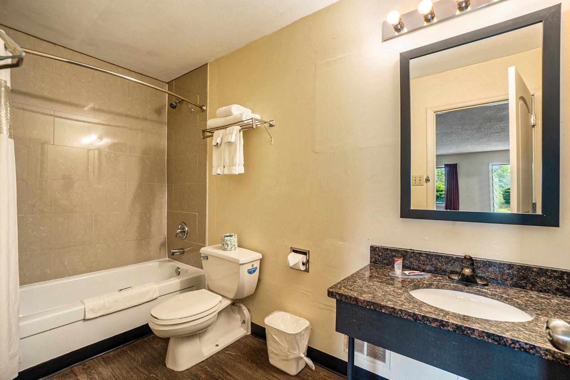 Great Lakes Inn & Suites South Haven Zimmer foto